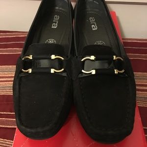 ARA SIGOURNEY BLACK NUBUK HORSEBIT LOAFERS